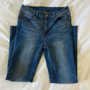 Mother Insider Crop Step Fray Jean